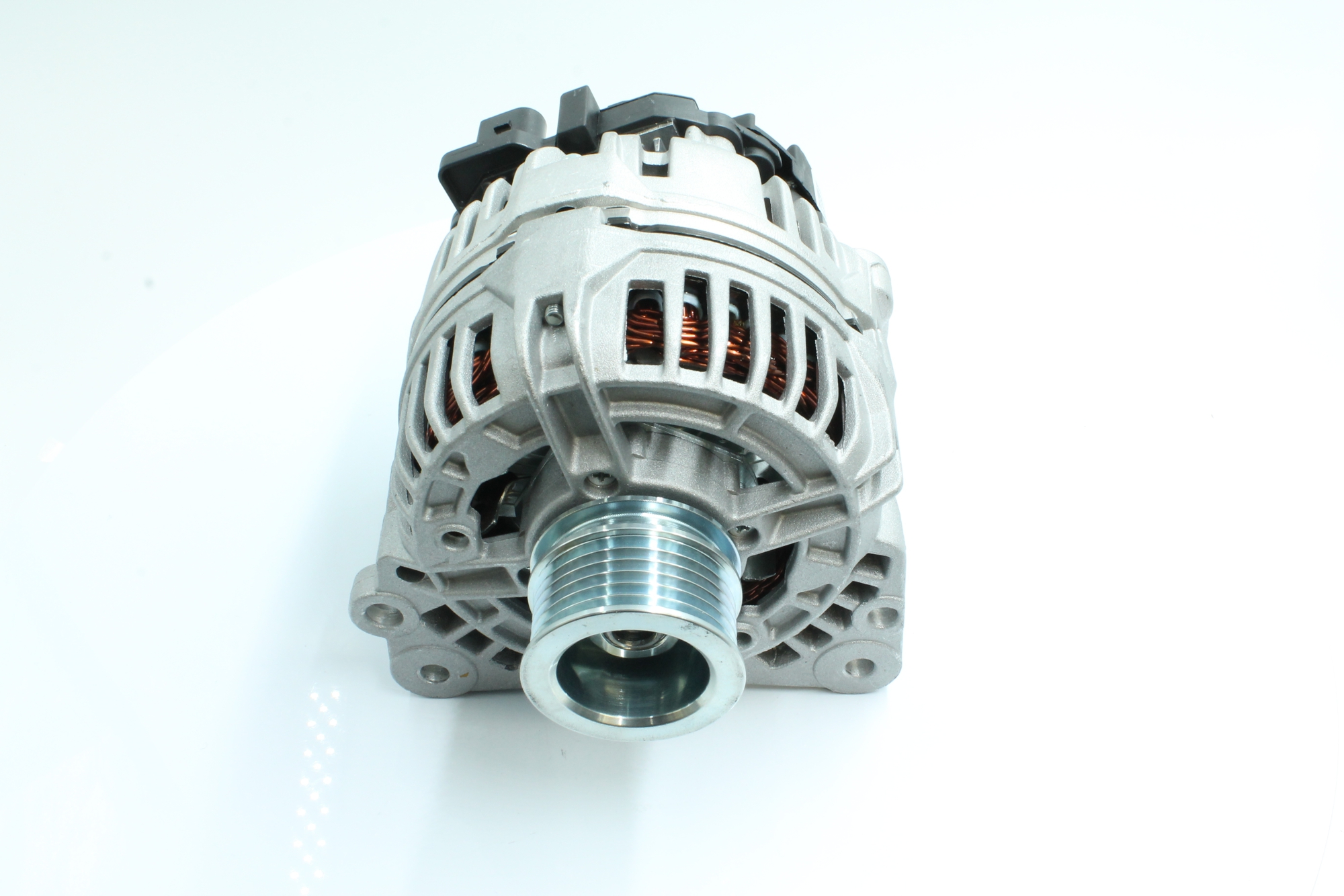 OEM 047903018 PowerMax Laturi 89212113 varten VW, AUDI, SKODA, SEAT
