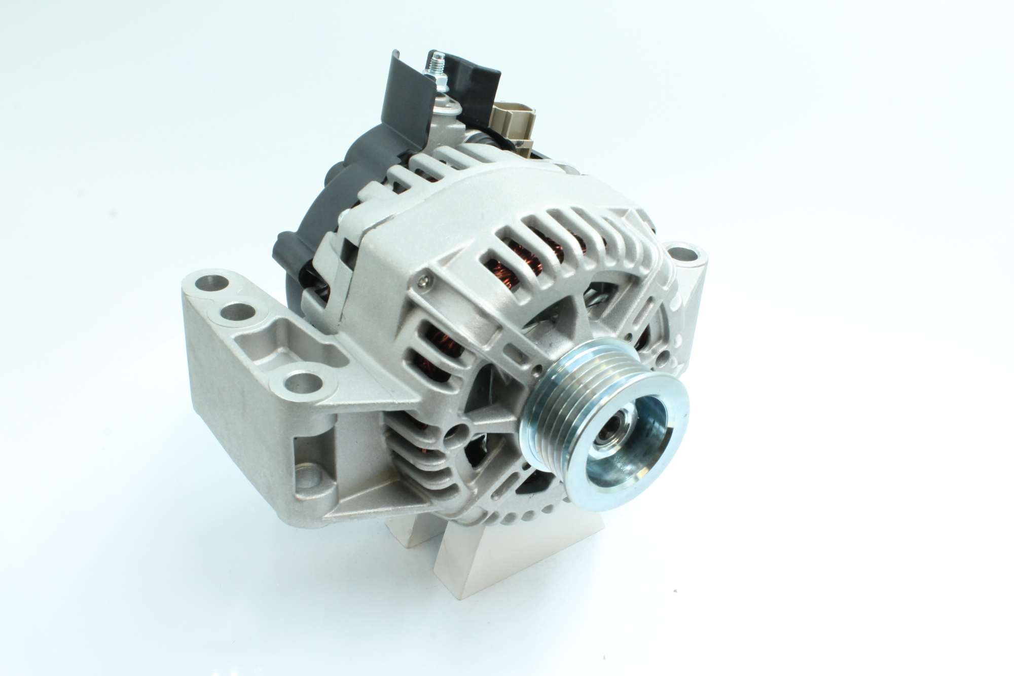 OEM 1718576 PowerMax Laturi 89212446 varten FORD