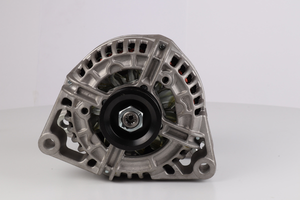 OEM 6204136 PowerMax Laturi 89212669 varten OPEL, VAUXHALL
