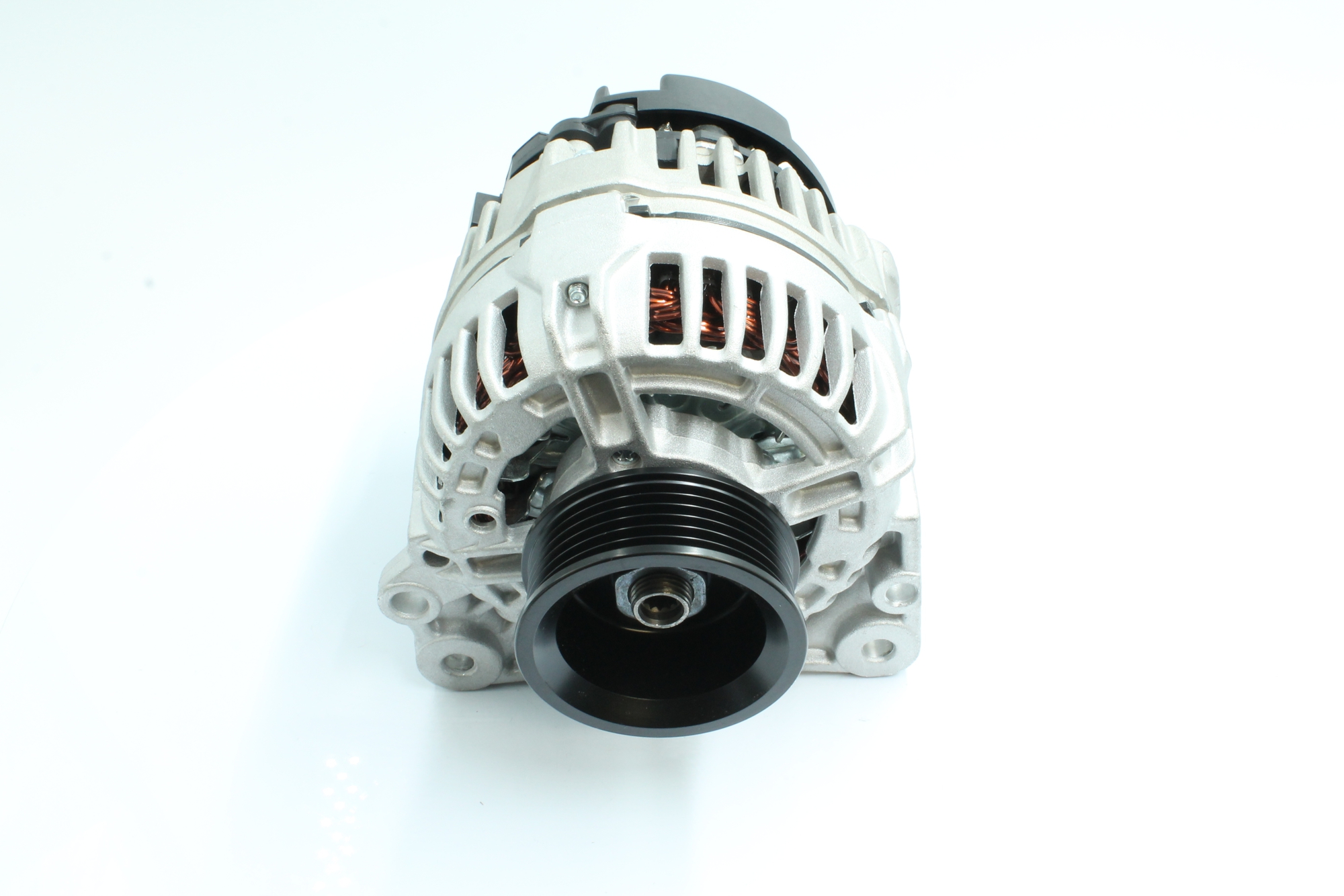 OEM 038903023P PowerMax Laturi 89212941 varten VW, AUDI, SKODA, SEAT
