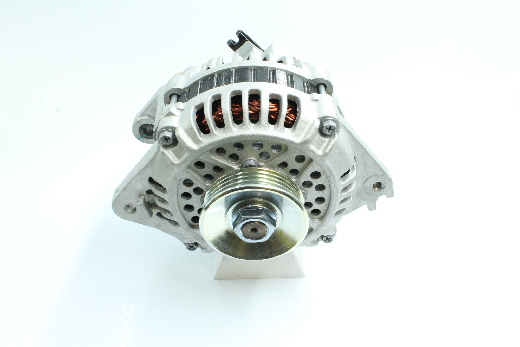 OEM MD149750 PowerMax Laturi 89213079 varten OPEL, MITSUBISHI, PLYMOUTH