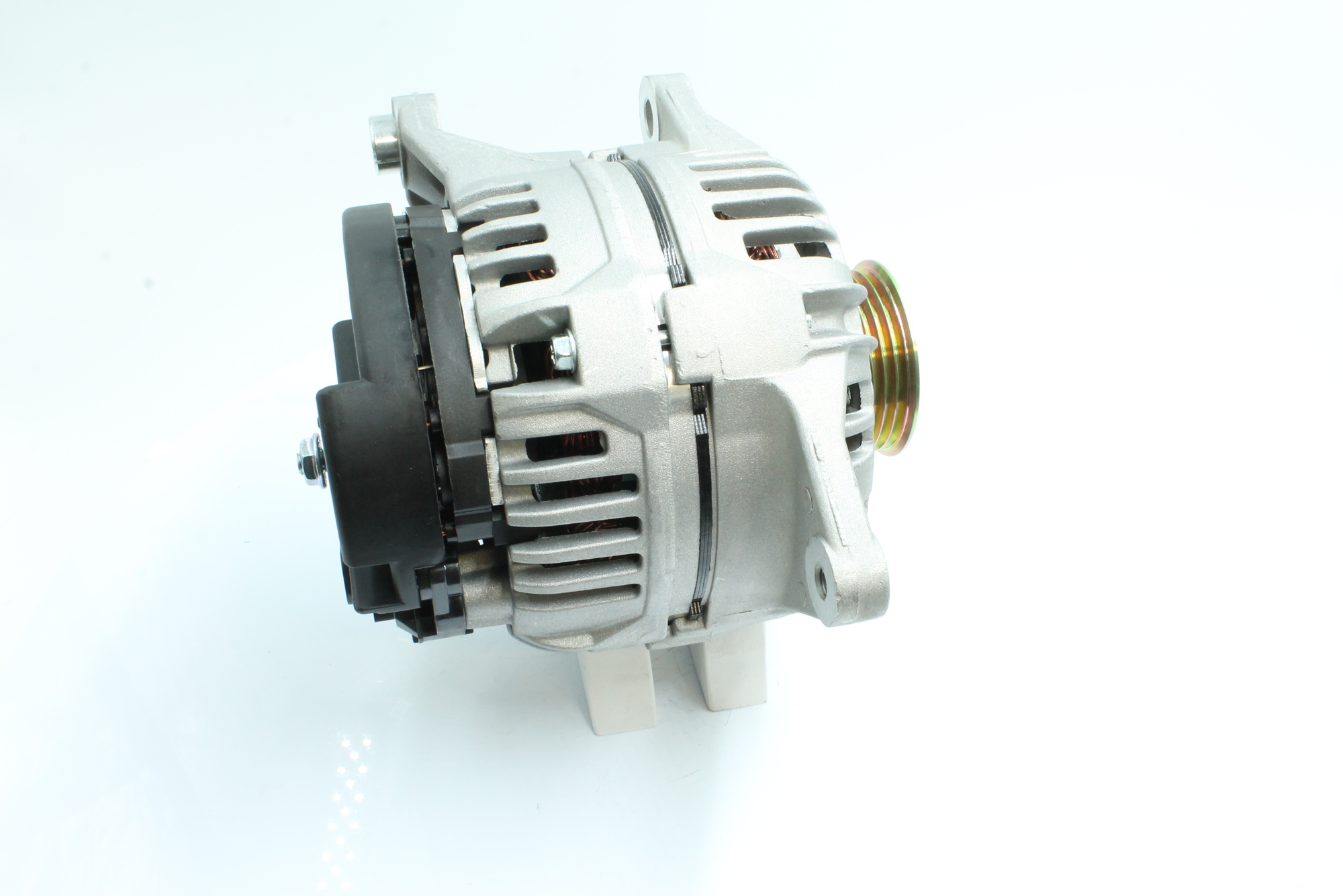 OEM MD353869 PowerMax Generator 89213271 med MAZDA, MITSUBISHI
