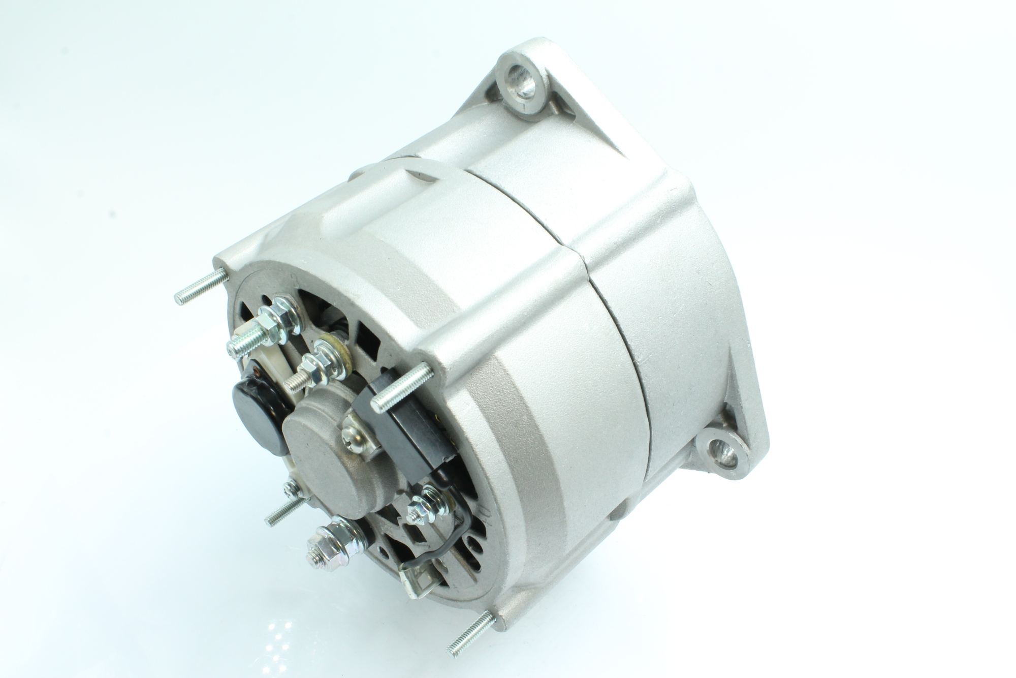 OEM 0101542002 PowerMax Laturi 89213324 varten MERCEDES-BENZ