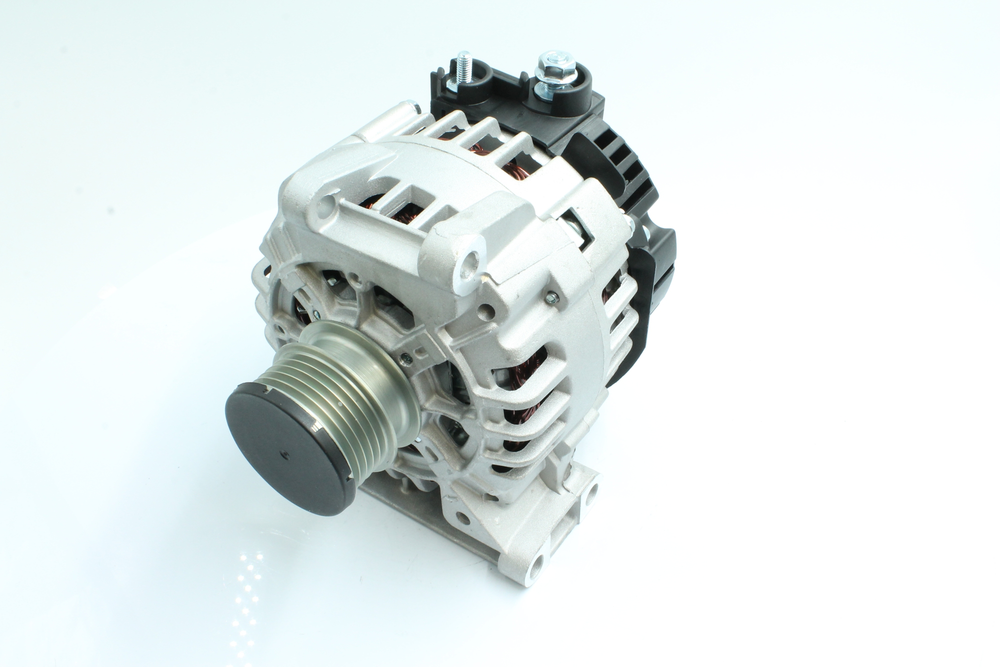 OEM A0101543902 PowerMax Laturi 89213391 varten MERCEDES-BENZ