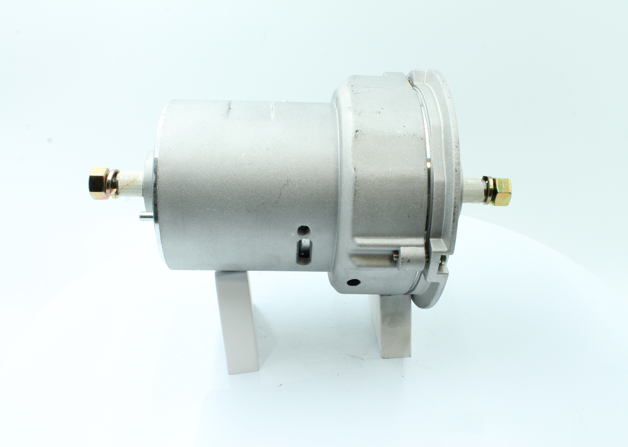 OEM 043903023C PowerMax Laturi 89213513 varten VW, AUDI, SKODA, SEAT