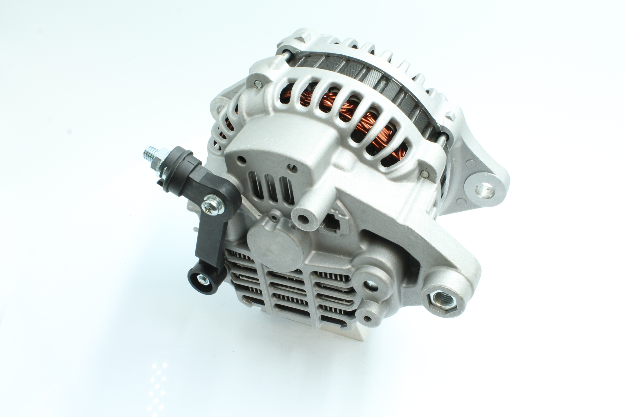 OEM K80118300C PowerMax Laturi 89213582 varten KIA, MITSUBISHI, MAZDA, ROVER, MERCURY