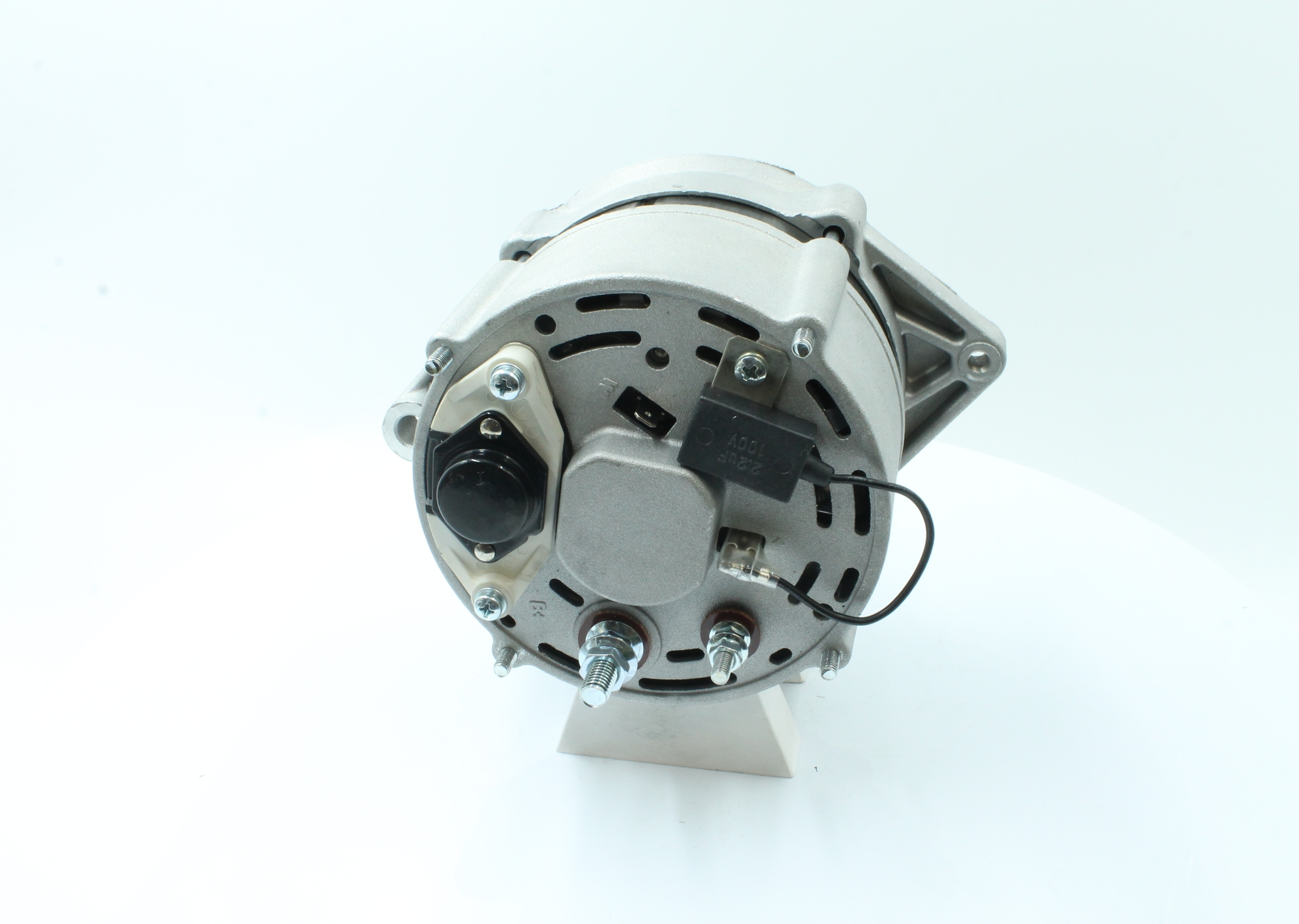 OEM AT173624 PowerMax Laturi 89213596 varten