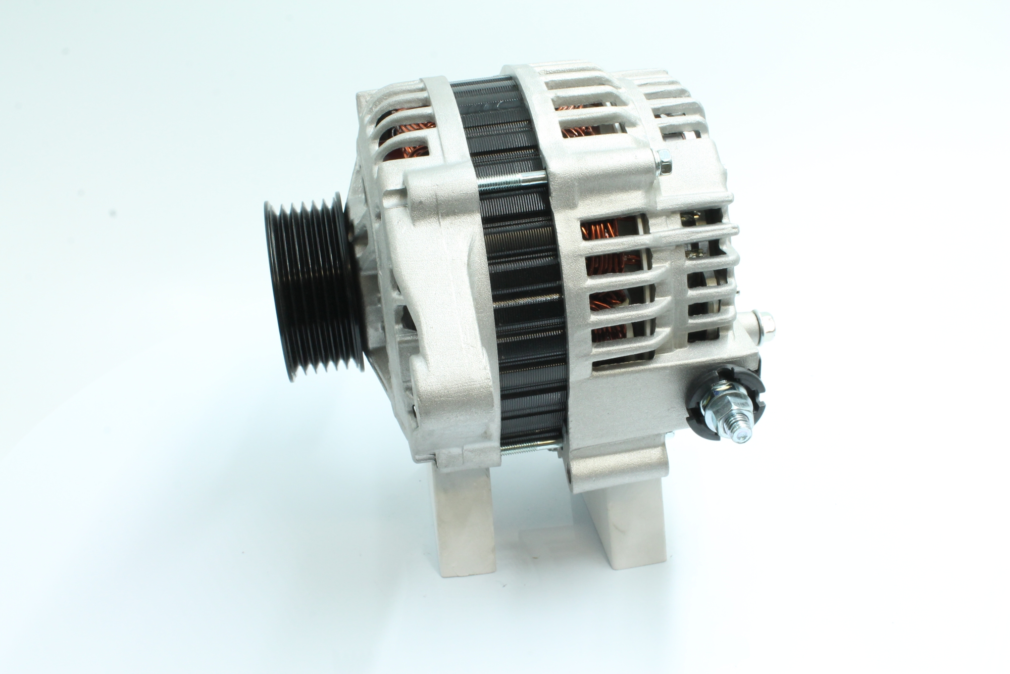 OEM 231005M000 PowerMax Laturi 89213915 varten NISSAN, INFINITI
