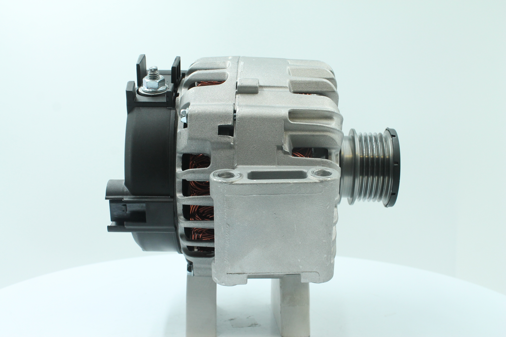 OEM A6461540902 PowerMax Laturi 89214398 varten MERCEDES-BENZ