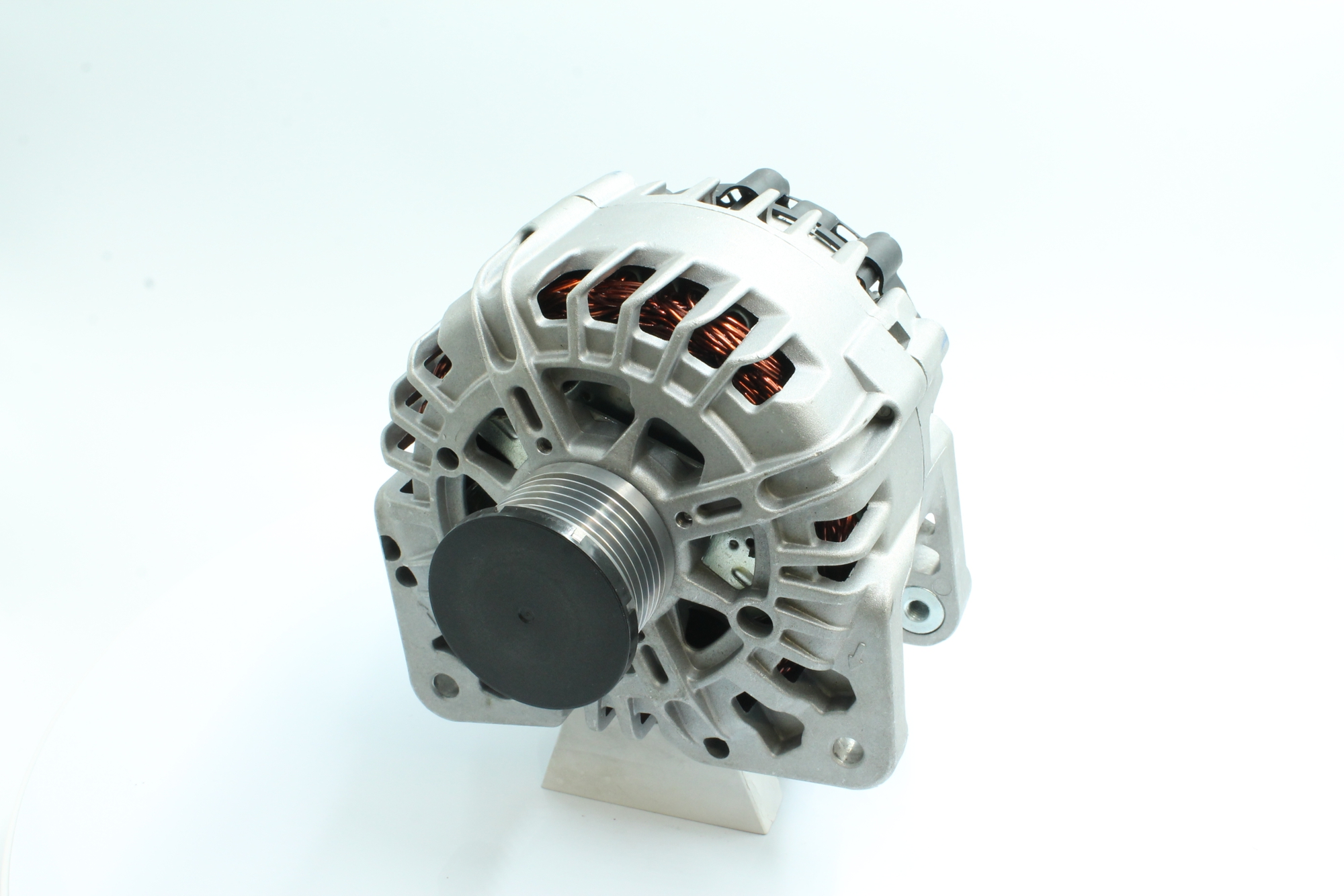 OEM 231000011R PowerMax Laturi 89215394 varten NISSAN, RENAULT, DACIA, INFINITI, RENAULT TRUCKS