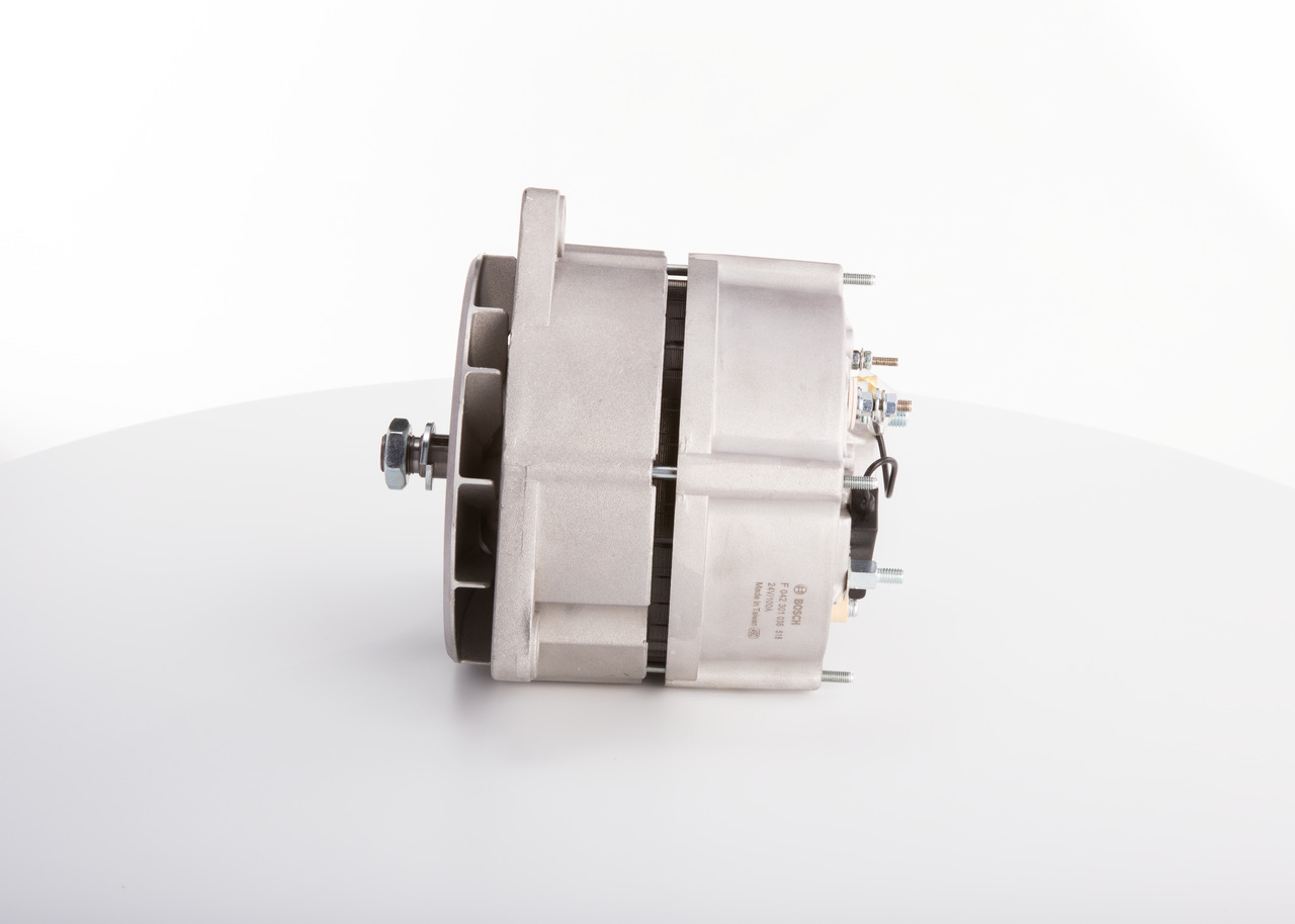 OEM A0101548902 BOSCH Laturi F 042 301 038 varten MERCEDES-BENZ, DAIMLER