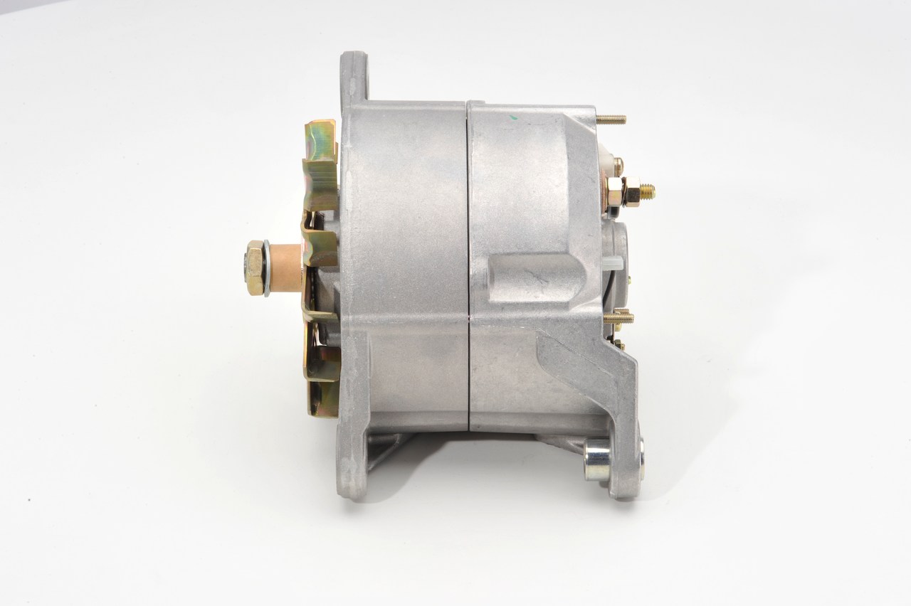 OEM 8156817 BOSCH Laturi 0 120 468 144 varten VOLVO