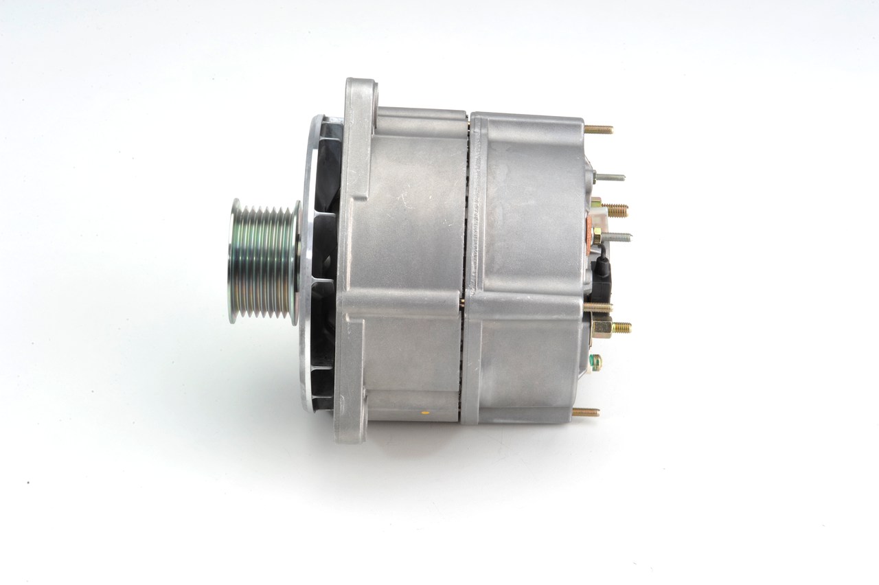 OEM A0131547102 BOSCH Laturi 0 120 469 119 varten MERCEDES-BENZ, DAIMLER
