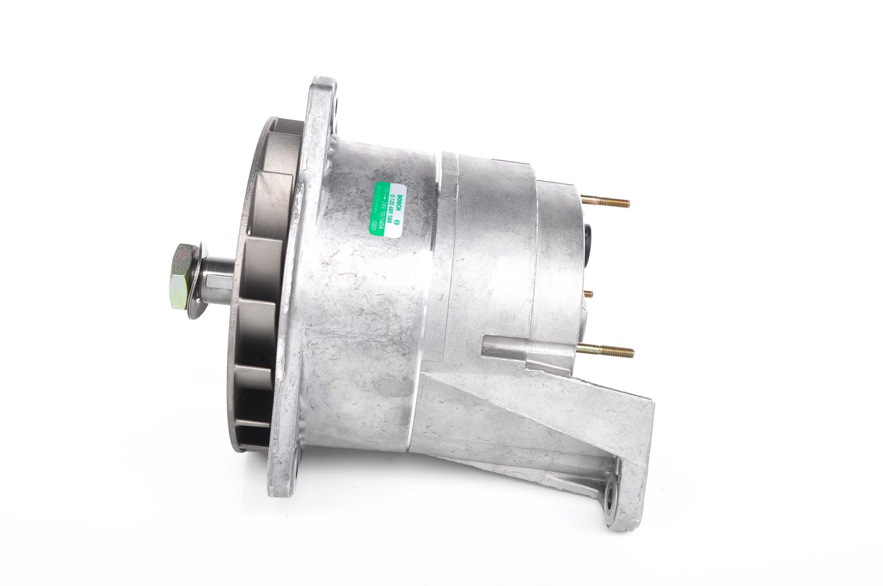OEM 0131547402 BOSCH Laturi 0 120 689 588 varten MERCEDES-BENZ