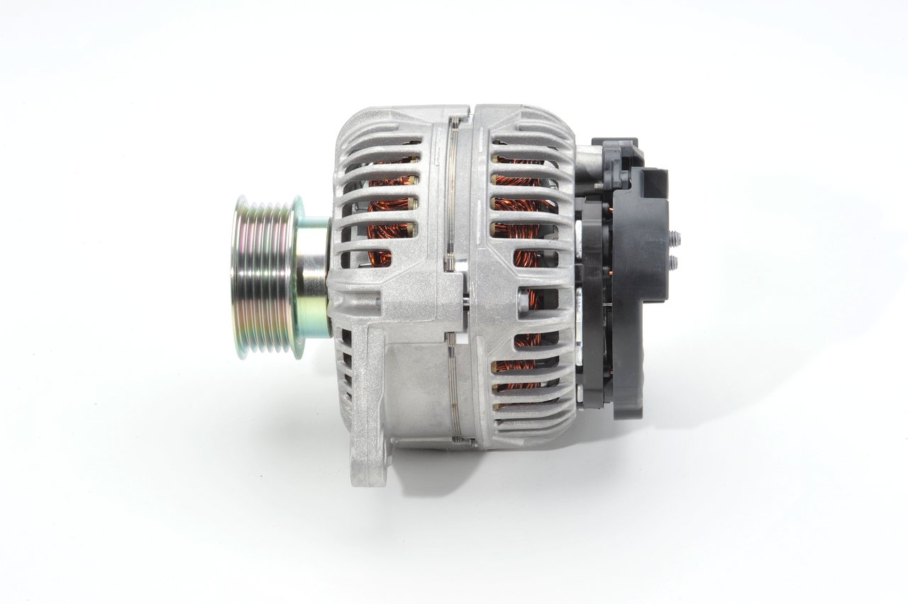 OEM 500335719 BOSCH Laturi 0 124 515 044 varten FIAT, IVECO, MAN