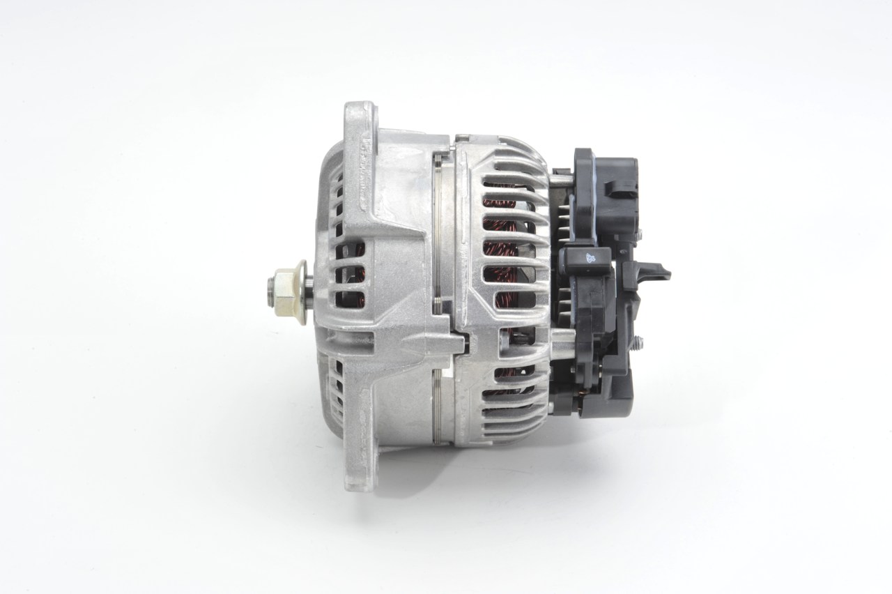 OEM 51261017271 BOSCH Laturi 0 124 555 013 varten MAN