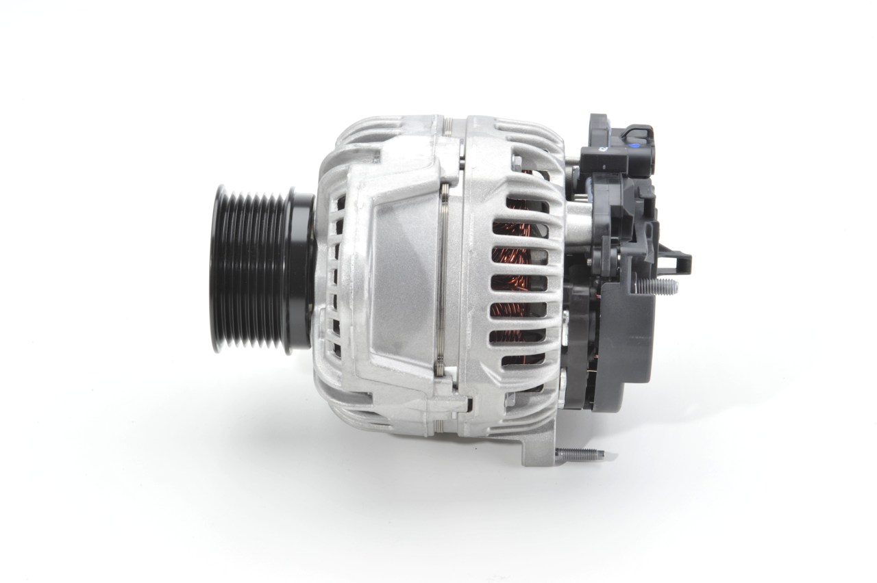 OEM 21429781 BOSCH Laturi 0 124 555 017 varten VOLVO