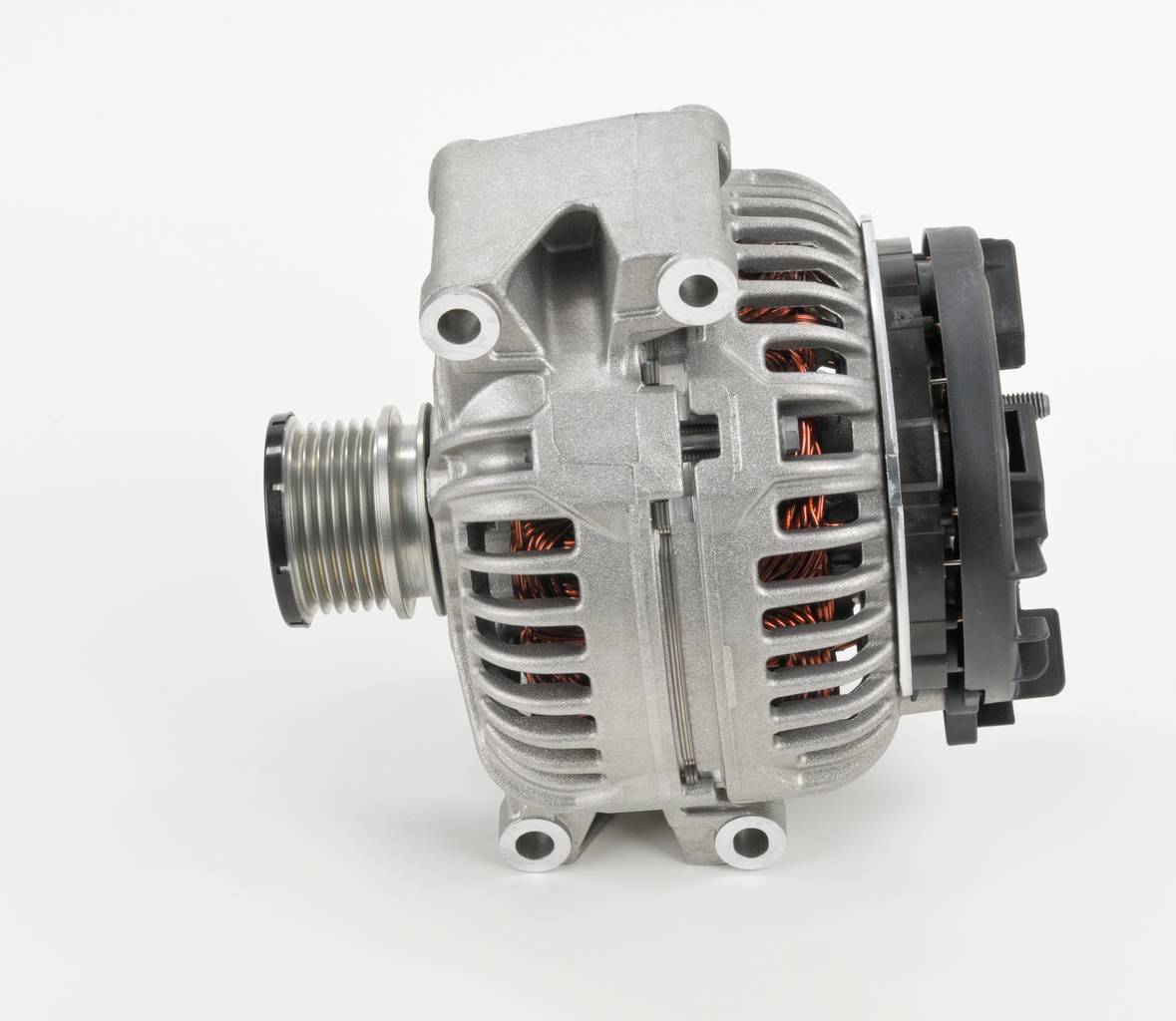 OEM A0121544602 BOSCH Alternatore 0 124 615 019 per MERCEDES-BENZ, JEEP, LAND ROVER, CHEVROLET, CHRYSLER