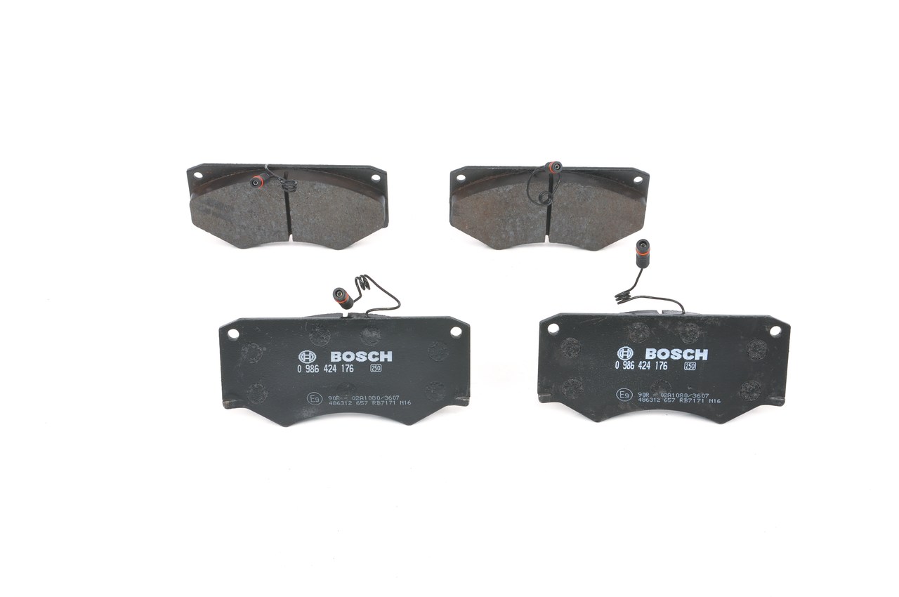 OEM 0015868942 BOSCH Kit pastiglie freni 0 986 424 176 per MERCEDES-BENZ