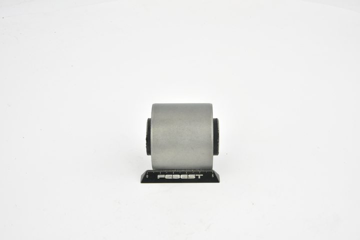 OEM NTC6781 FEBEST Draagarmrubber LRAB-035 voor LAND ROVER