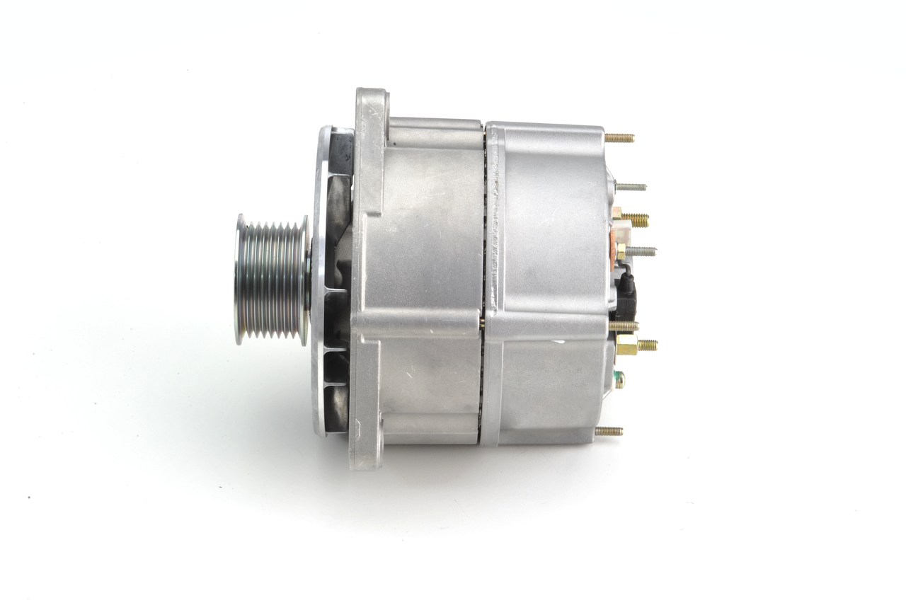 OEM A0101548902 BOSCH Laturi 6 033 GB3 010 varten MERCEDES-BENZ, DAIMLER