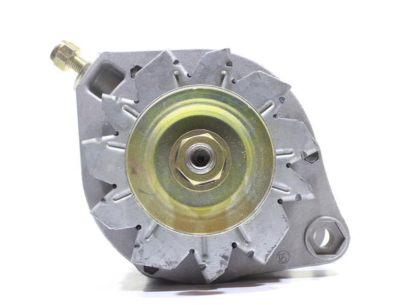 OEM 2213701000 ALANKO Laturi 10441418 varten FIAT, LADA