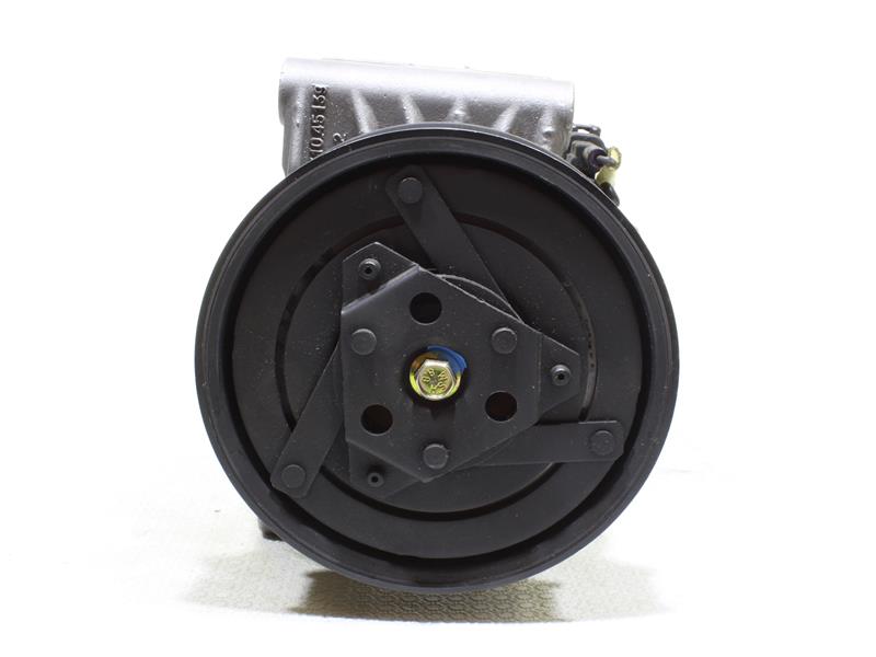 OEM 926001F701 ALANKO Ilmastoinnin kompressori 10550190 varten NISSAN, RENAULT
