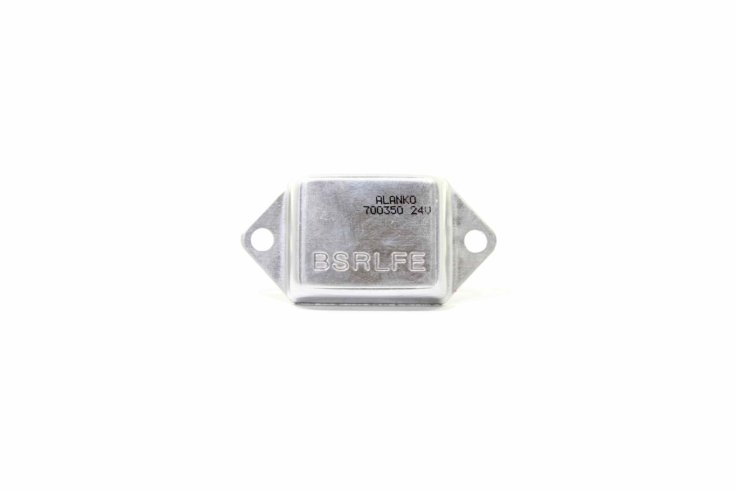 OEM 23215C6800 ALANKO Jänniteensäädin 10700350 varten NISSAN