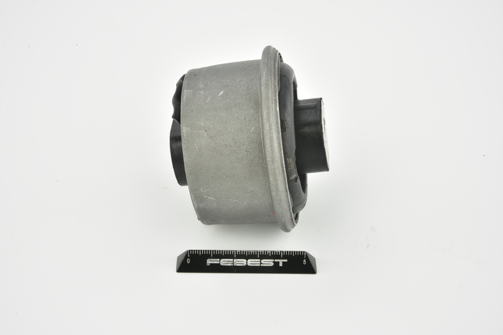 FEBEST Silent bloc (silent bloc de bras de suspension) RNAB-014