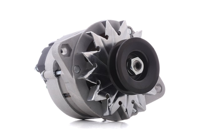 OEM 4808519 STARK Laturi SKGN-0321263 varten FIAT, ALFA ROMEO, IVECO, LANCIA, FERRARI
