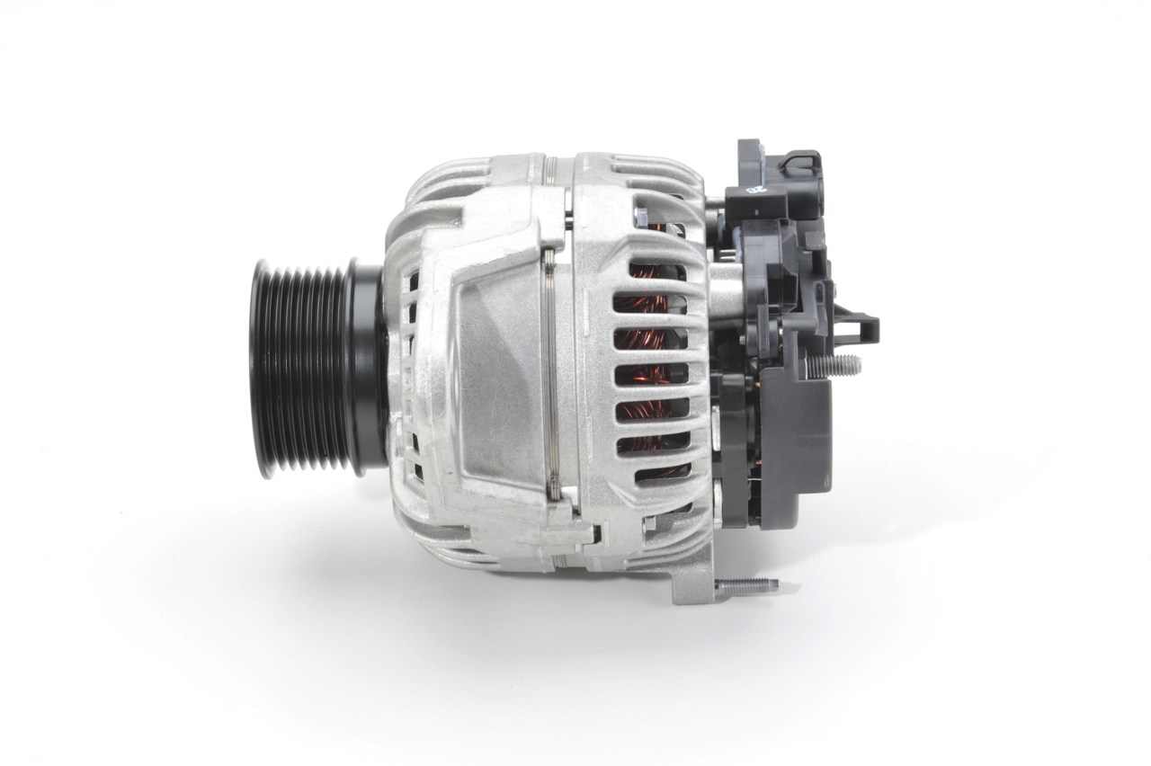 OEM 20850236 BOSCH Laturi 1 986 A00 538 varten VOLVO, IVECO