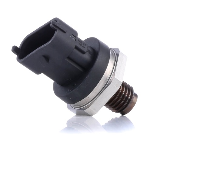 STARK Capteur, pression de carburant (SKSFP-1490048) pour RENAULT Megane II Coupé-Cabriolet (EM, EM0/1) 1.9 dCi (81 KW / 110 CH / de 2005)