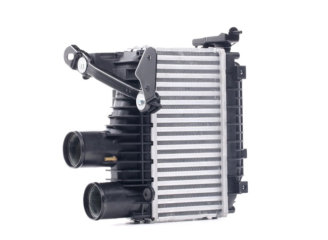 STARK Intercooler (SKICC-0890355) pour TOYOTA Avensis Verso (_M2_) 2.0 D (CLM20_) (85 KW / 116 CH / de 2001)