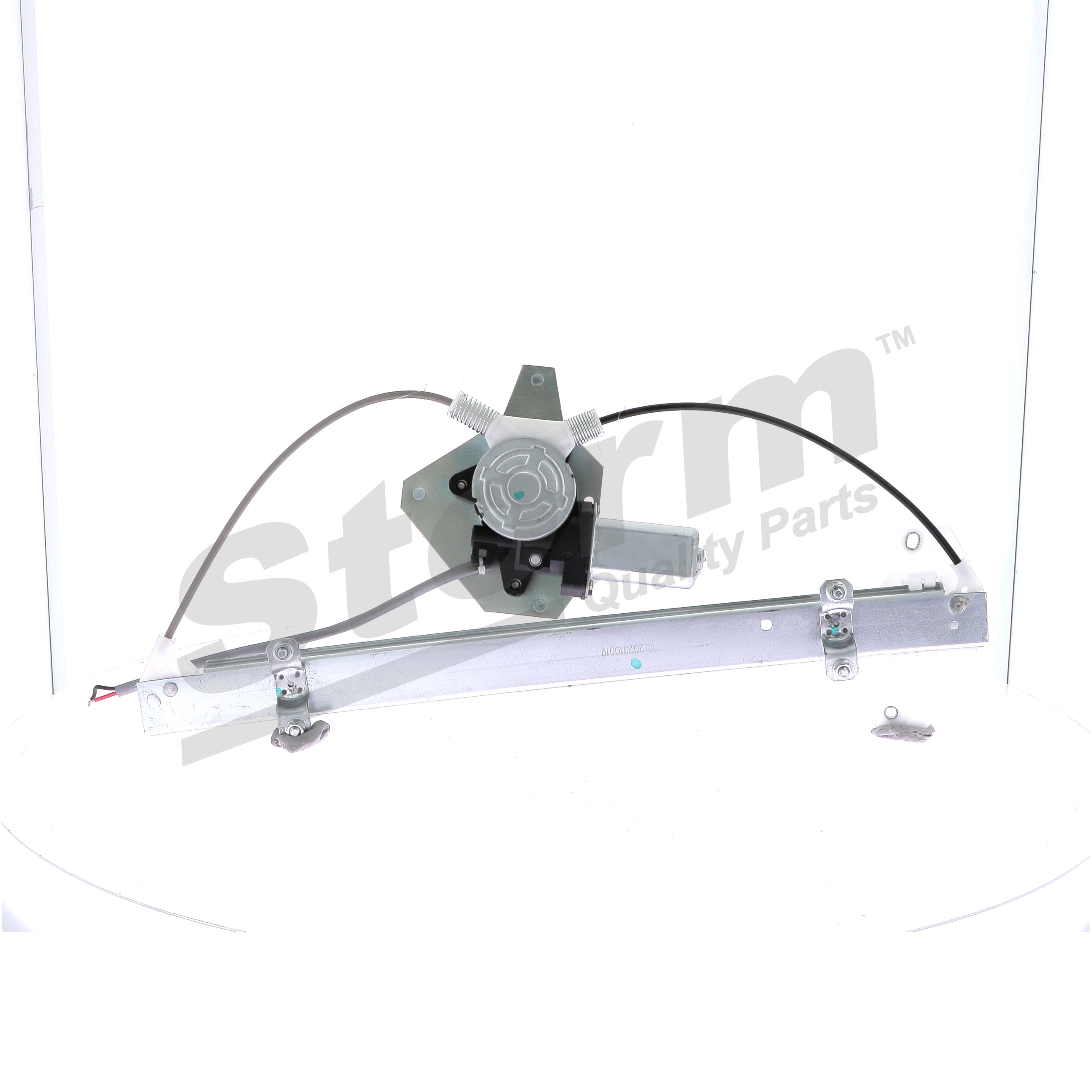 OEM 8240302000 STORM QUALITY PARTS Lasinnostin 160079 varten KIA, HYUNDAI