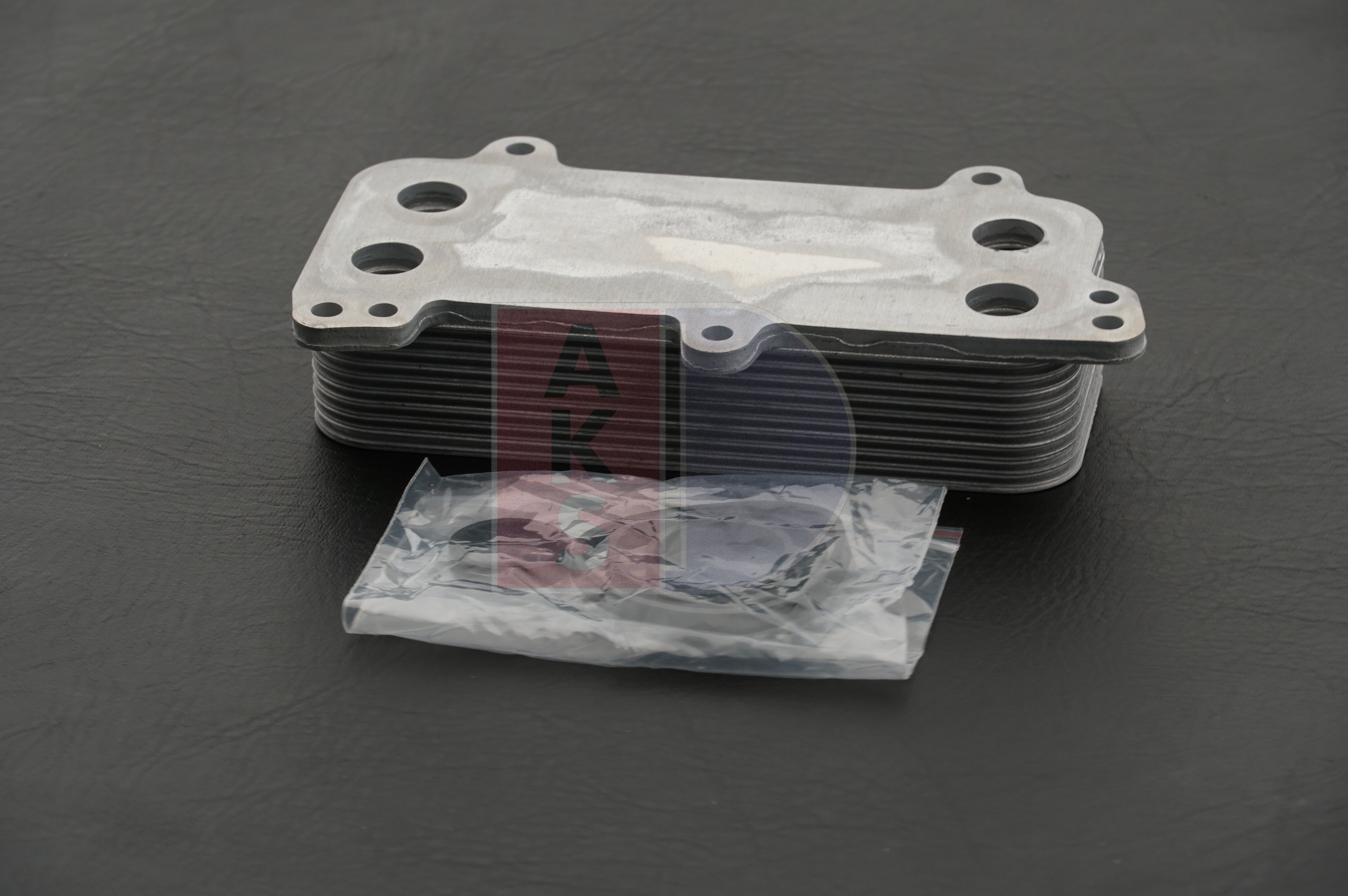 OEM 070117021D AKS DASIS Oljekjøler, motorolje 046017N for VW, AUDI, VOLVO, FORD, SKODA