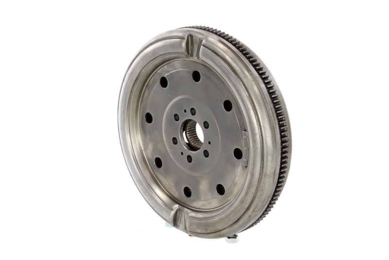 REMANTE Volante do motor (009-001-000001R) para VW CADDY IV Combi (SAB, SAJ) 2.0 TDI (75 KW / 102 CV / de 2015)