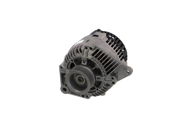 OEM 7700430181 REMANTE Laturi 011-003-000401R varten RENAULT, RENAULT TRUCKS
