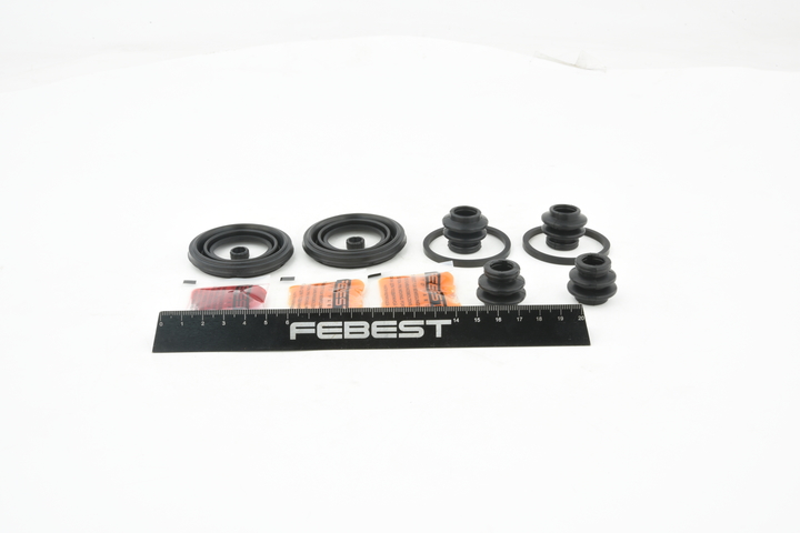FEBEST Kit di revisione della pinza freno (0475-GK1WR) per MITSUBISHI Eclipse Cross (GK_) 1.5 T-Mivec (GK1W) (112 KW / 152 CV / dal 2017)