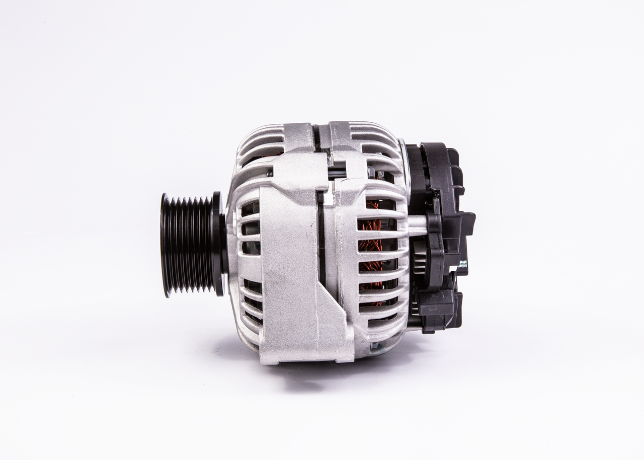 koop Dynamo / Alternator - BOSCH (1 986 A00 939)