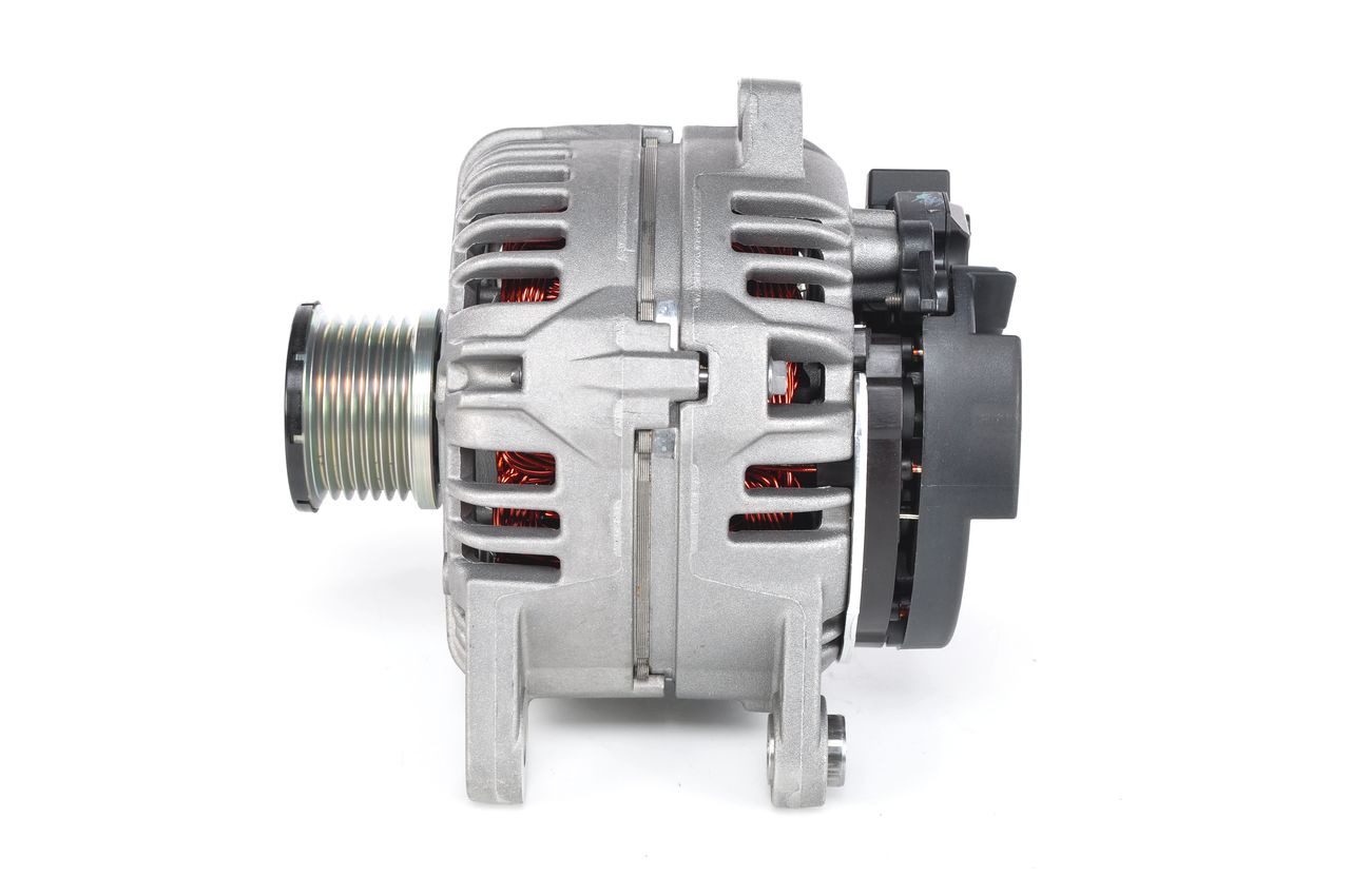 OEM 8200356669 BOSCH Laturi 0 124 425 114 varten NISSAN, OPEL, RENAULT, DACIA, SMART