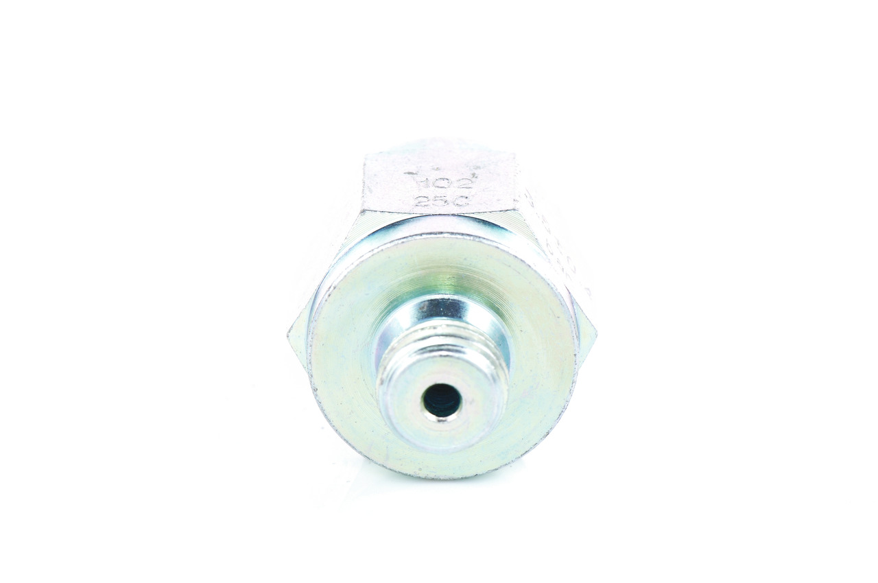 OEM 815867 BOSCH Öljynpainekytkin 0 986 346 054 varten DAF