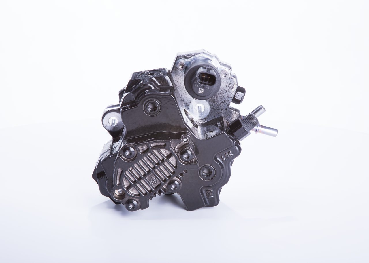 BOSCH Pompe à injection (0 445 010 355) pour KIA SORENTO I (JC) 2.5 CRDi 4WD (131 KW / 178 CH / de 2006)