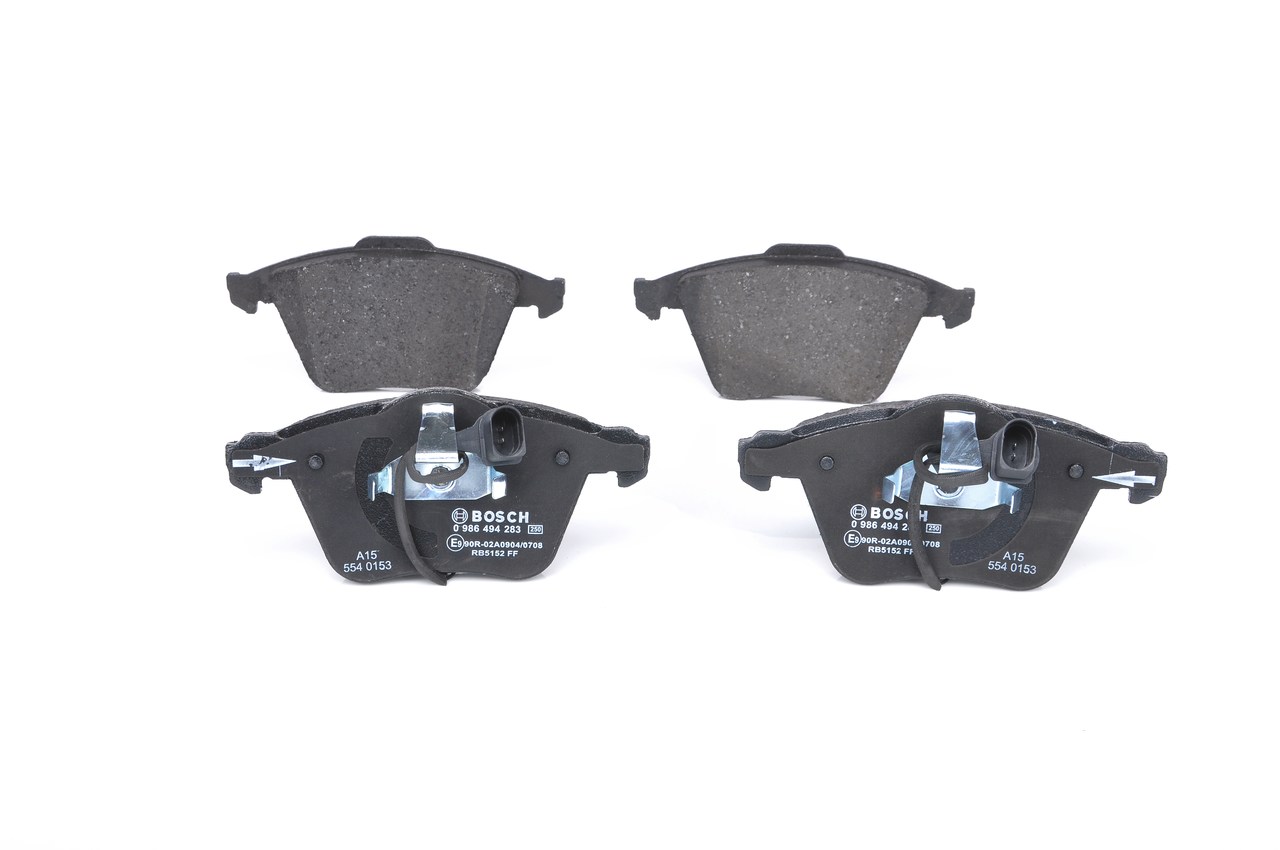 OEM 7B0698151R BOSCH Jarrupalat, levyjarru 0 986 494 283 varten VW, AUDI