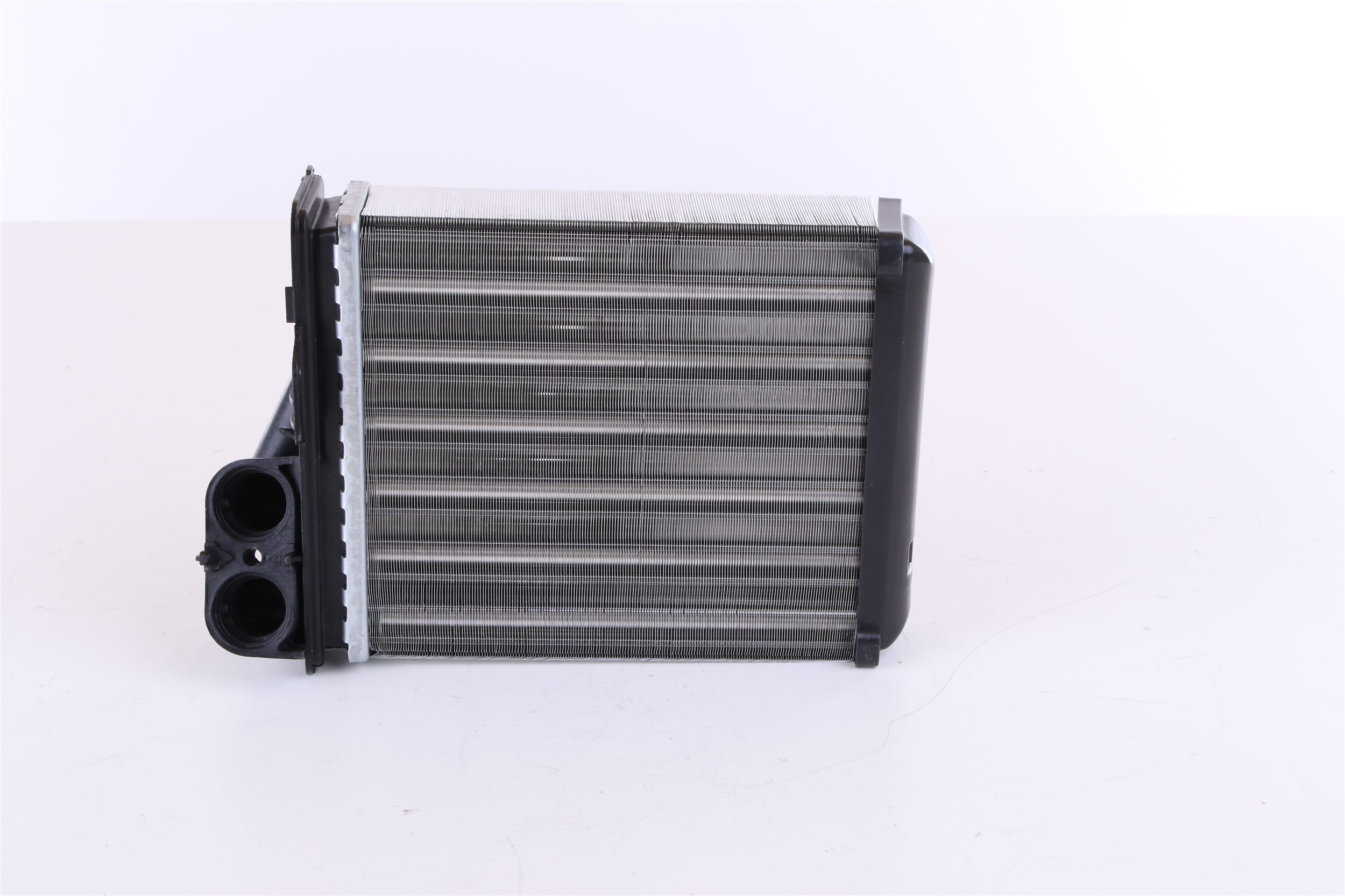 DUSTER Radiateur de chauffage 76512 NISSENS