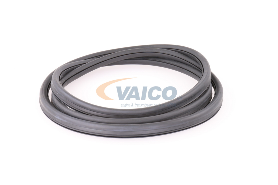 VW Passat Variant (33B) 1.6 D Windscreen seal V10-0086