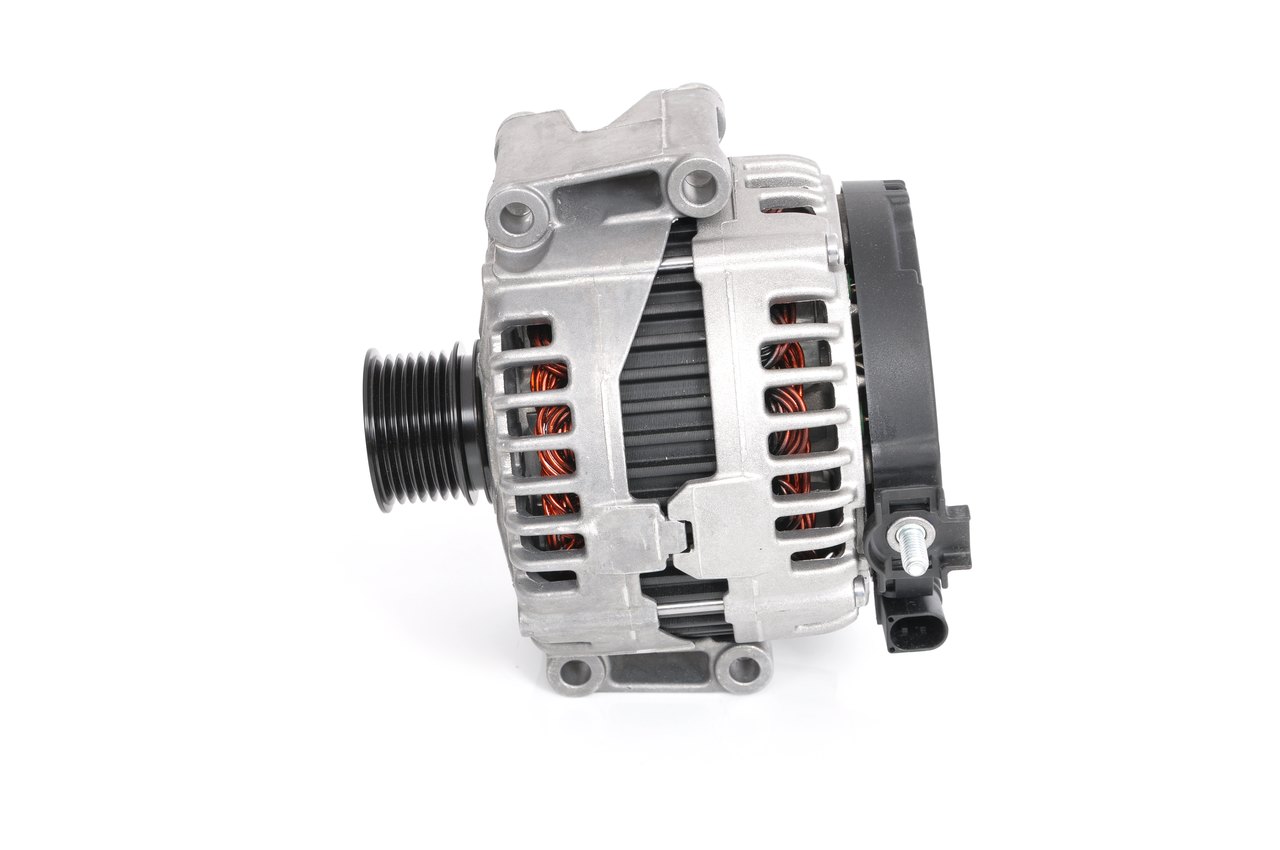 OEM 0131540602 BOSCH Laturi 0 121 813 102 varten MERCEDES-BENZ