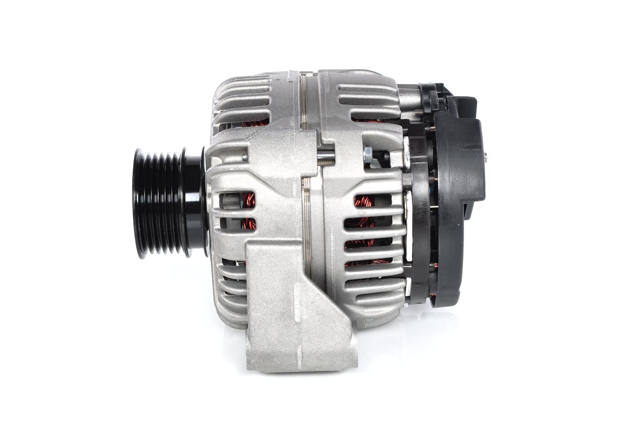 OEM 0121540302 BOSCH Laturi 0 124 325 038 varten MERCEDES-BENZ, STEYR