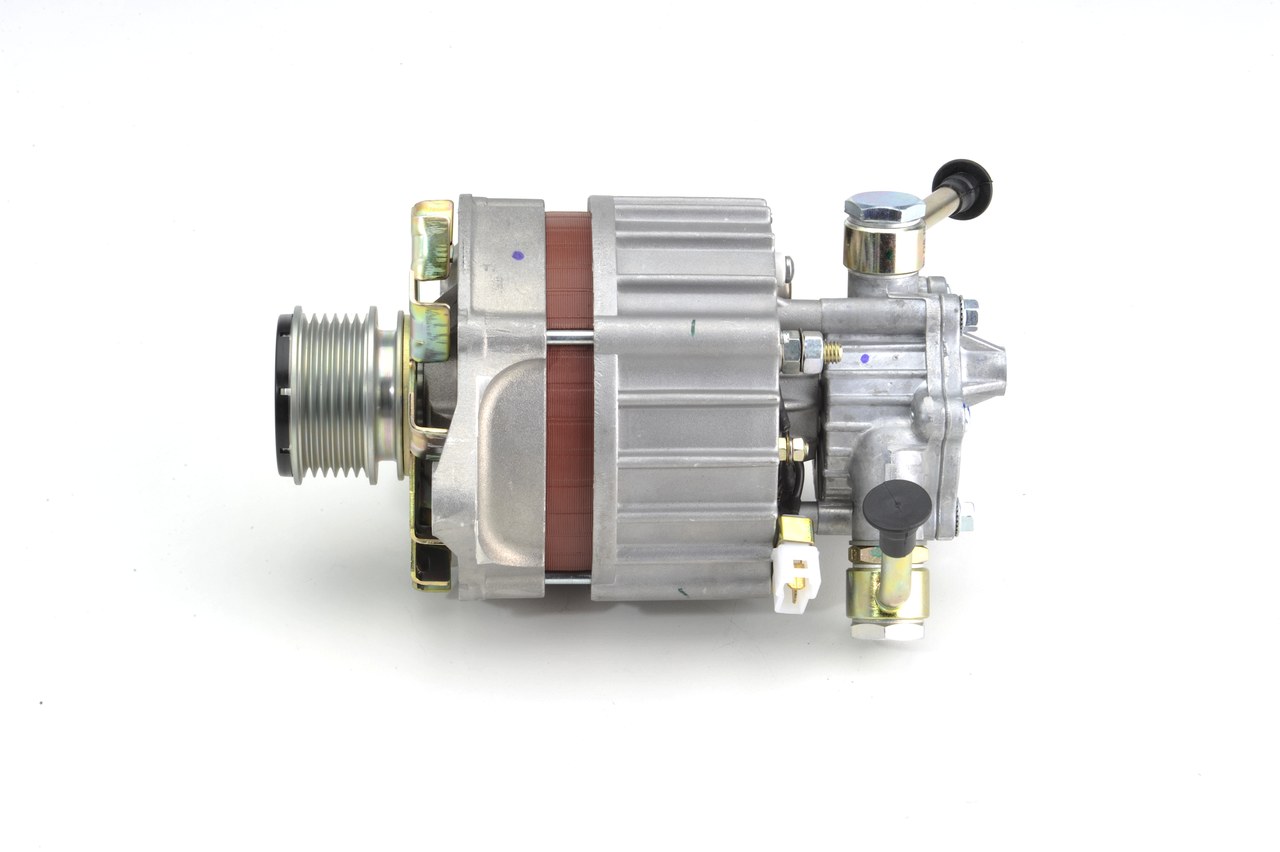 koop Dynamo / Alternator - BOSCH (F 002 G10 862)