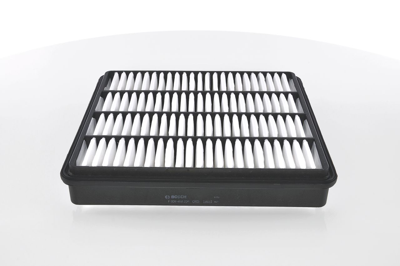 BOSCH Luftfilter (F 026 400 226) in erstklassiger Qualität für TOYOTA LAND CRUISER (VDJ20_, UZJ20_) 4.5 D4-D (VDJ200) (173 KW / 235 PS / de 2007)