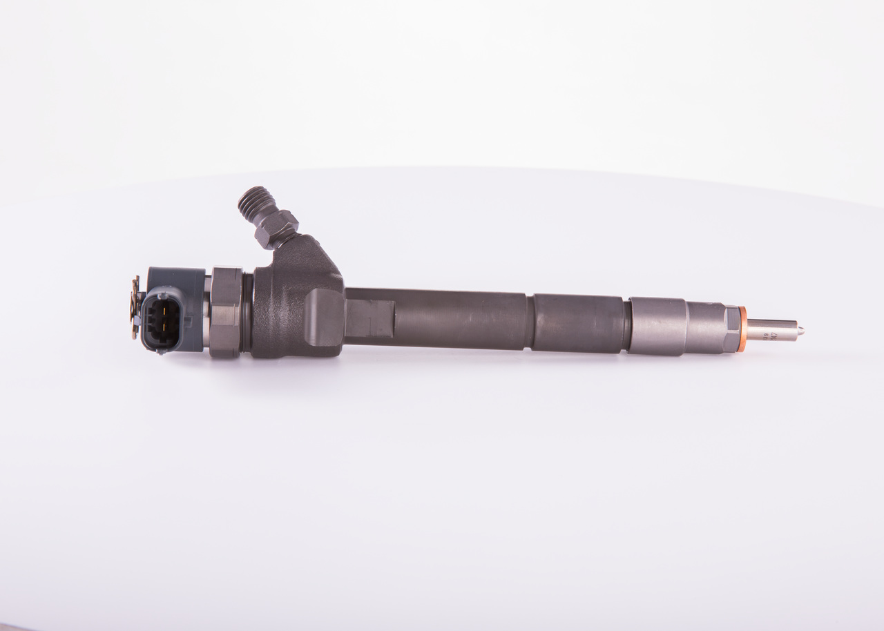 BOSCH 0 445 110 634 TRAFIC Einspritzdüse